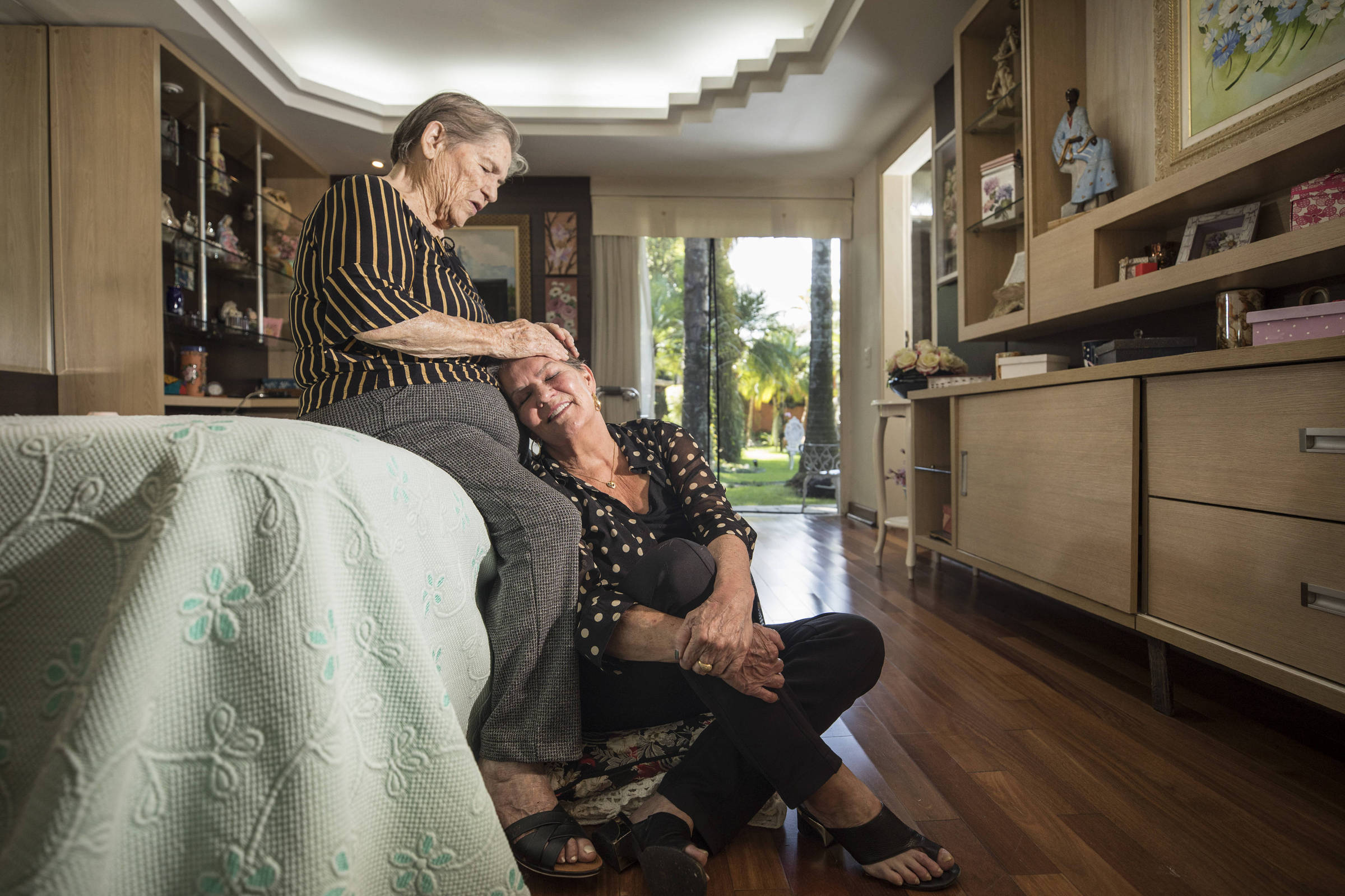 Pandemia de Covid-19 coloca filhos adultos e mães sob o mesmo teto -  08/05/2021 - Cotidiano - Folha