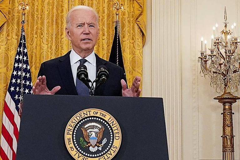 Joe Biden, presidente dos EUA; ele diz que desempregados que recebam uma oferta trabalho comparável devem aceitá-la ou correm o risco de perder o auxílio-desemprego