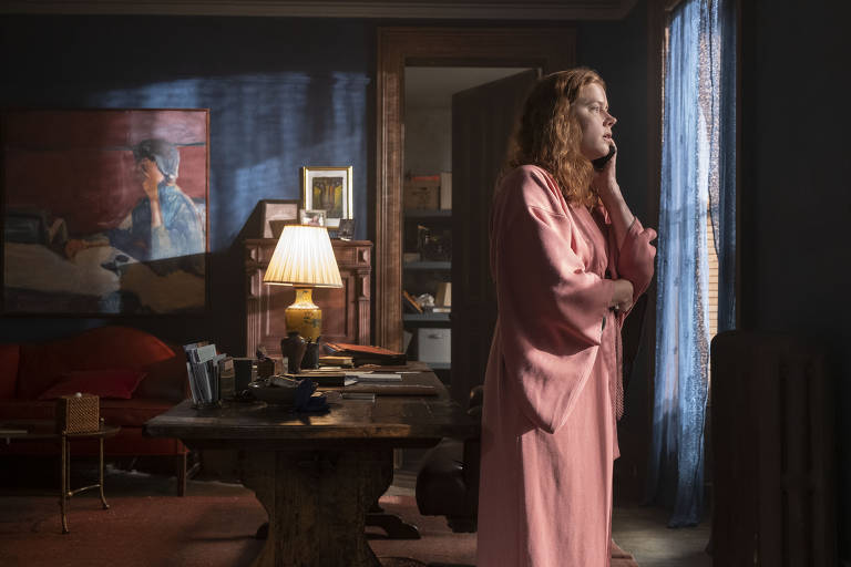 'A Mulher na Janela', na Netflix, renasce ao ir do suspense para o terror