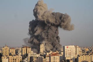 MIDEAST-GAZA CITY-ISRAEL-AIR STRIKES