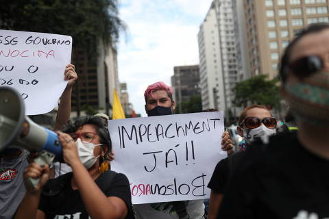 Datafolha: 49% apoiam impeachment de Bolsonaro, e 46% se dizem contrários -  15/05/2021 - Poder - Folha