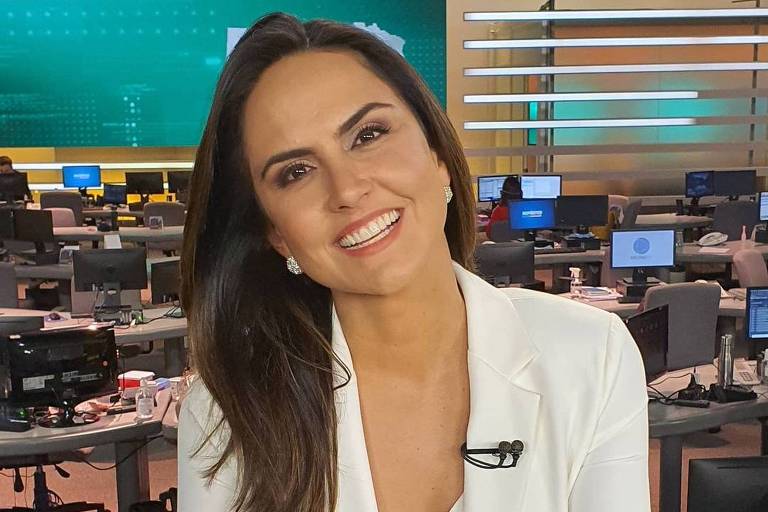 Ex-garota-propaganda de Bolsonaro, Carla Cecato é mais um nome fora da Jovem Pan