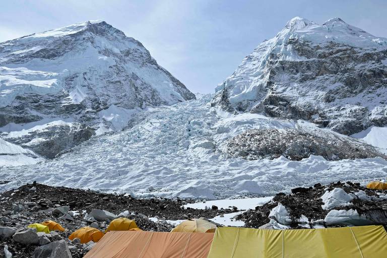 China veta escaladas ao Everest para evitar contaminação por coronavírus