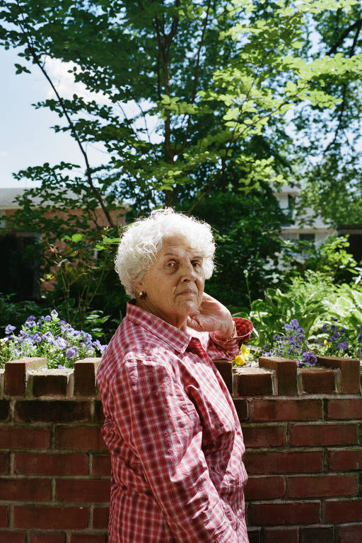 Irmã de Marc Degen, Stella Fertig também sobreviveu ao Holocausto e vive hoje no Queens, em Nova York