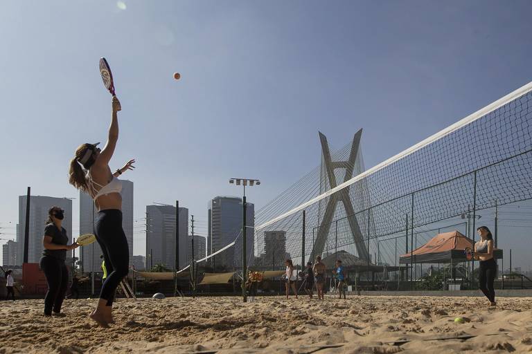 Conheça as quadras de tênis de praia do Sampa Beach Sports