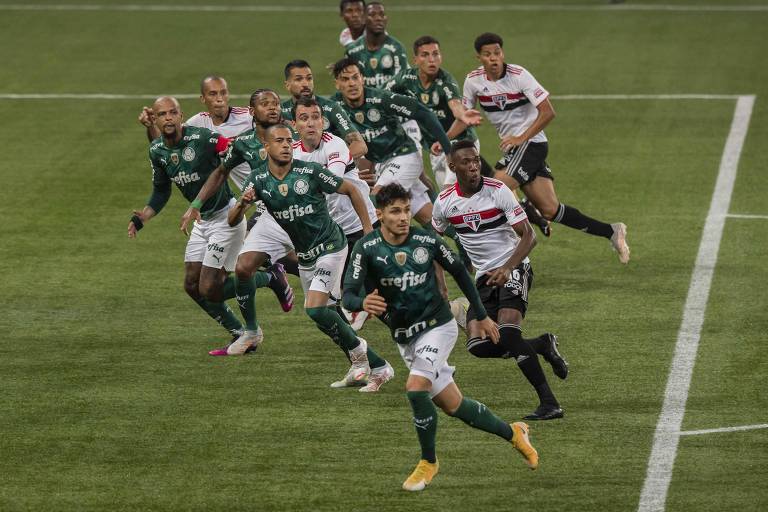 Primeiro jogo entre Palmeiras e São Paulo na final do Campeonato Paulista