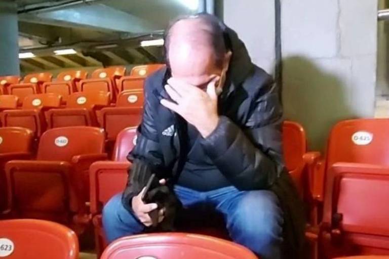 Muricy Ramalho não segurou a emoção após o São Paulo ser campeão paulista, acabando com o incômodo jejum
