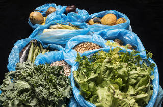 Producao Caderno Agro. Desperdicio de alimentos. Frutas, hortalicas, graos e legumes. Producao Aline Prado