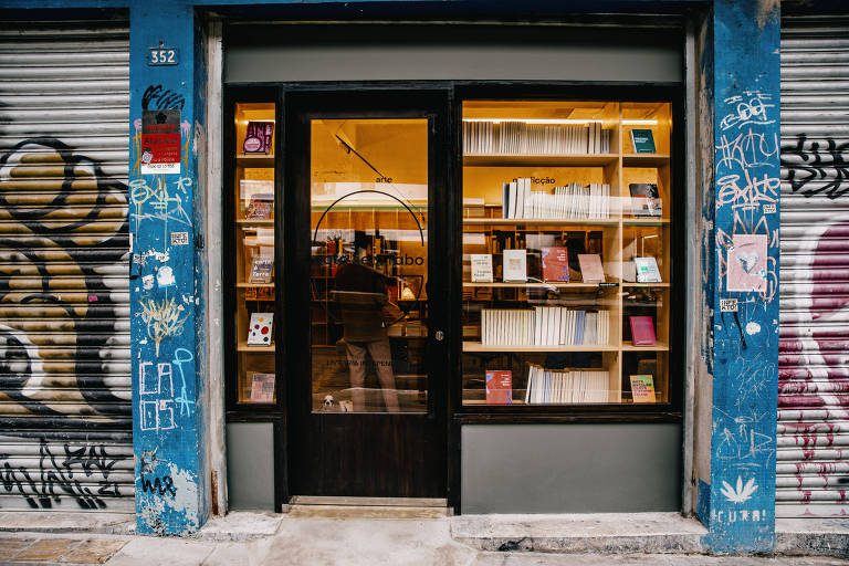 Livrarias de rua de São Paulo viram centros culturais com cafés, oficinas e saraus