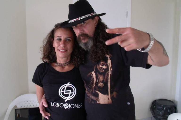 Marília Dias Avelino e o músico Antonio Marcos Lopes de Souza, o Loro Jones