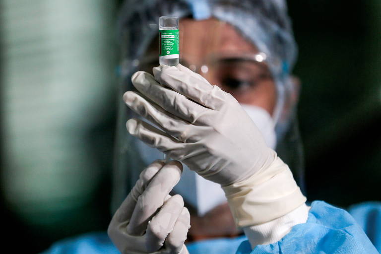 Fiocruz perdeu R$ 2,5 milhões em voo frustrado para buscar vacinas na Índia