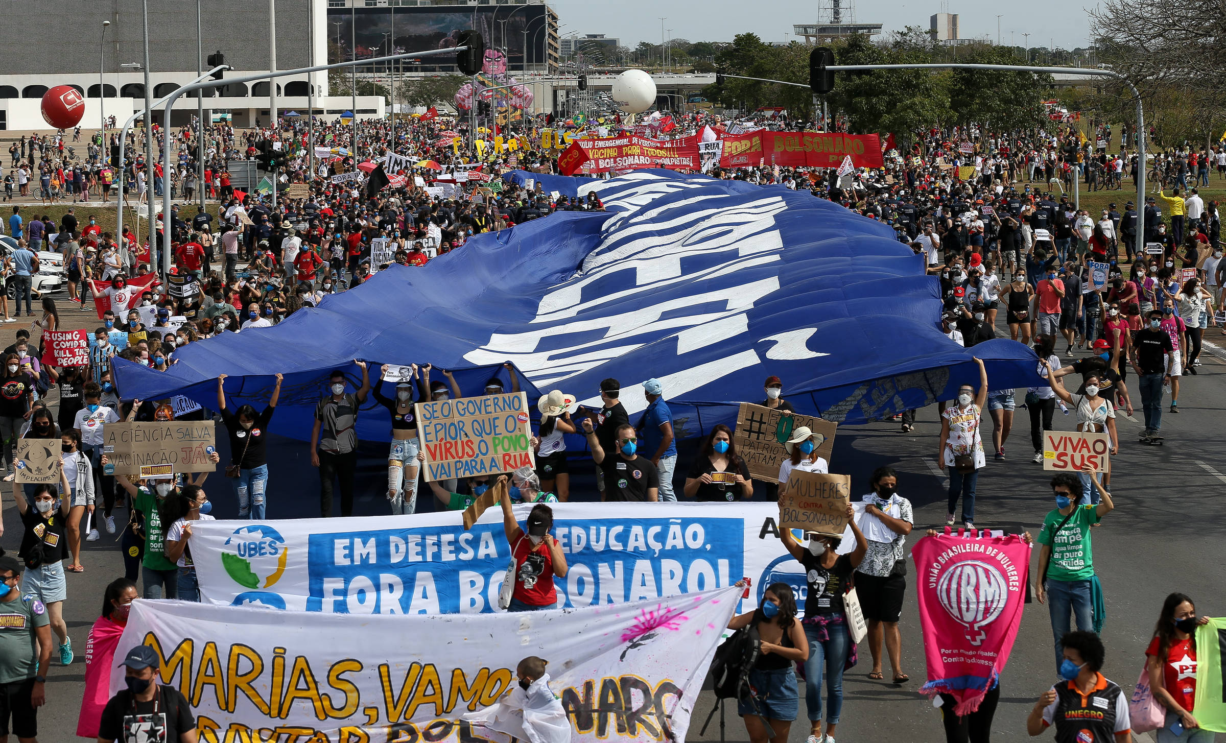 Protestos Contra Bolsonaro Reunem Milhares Nas Ruas Em Meio A Pandemia 29 05 2021 Poder Folha