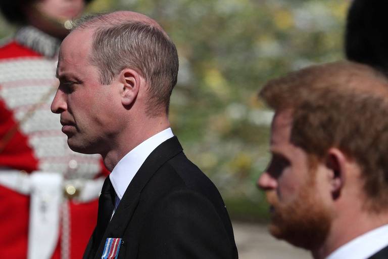 Príncipe William teme que irmão prejudique relação familiar com novas revelações