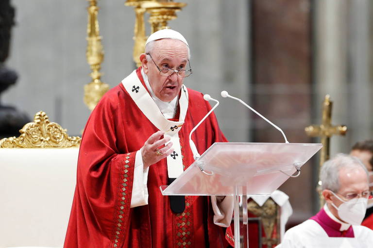 Papa Francisco endurece regras contra abuso sexual em nova versão de lei católica