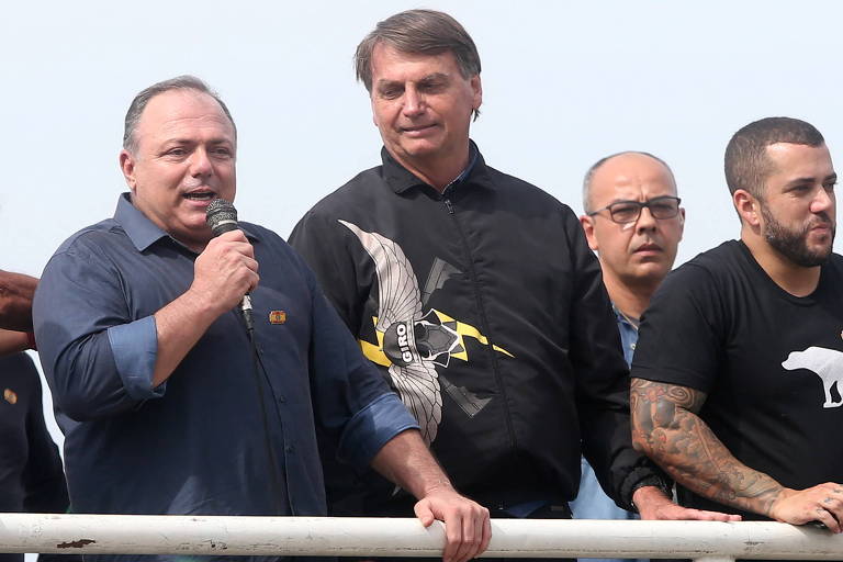 Pazuello fala durante ato político ao lado de Bolsonaro no Rio de Janeiro, em 23 de maio