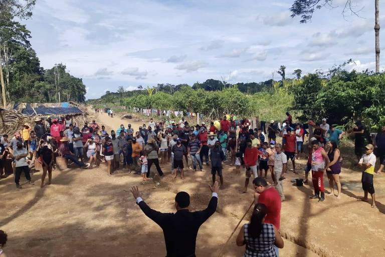 Sem repressão, invasores loteiam e até criam canal no YouTube em floresta nacional de Rondônia