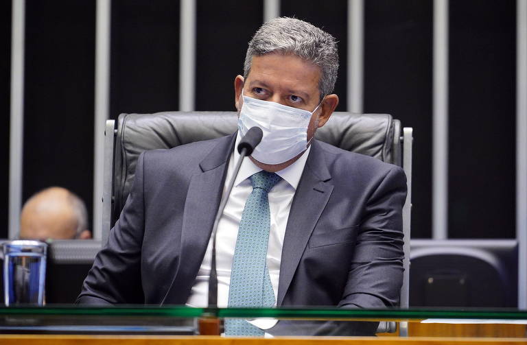 Governo Bolsonaro diz ao STF que obrigar Lira a analisar impeachment viola separação entre Poderes