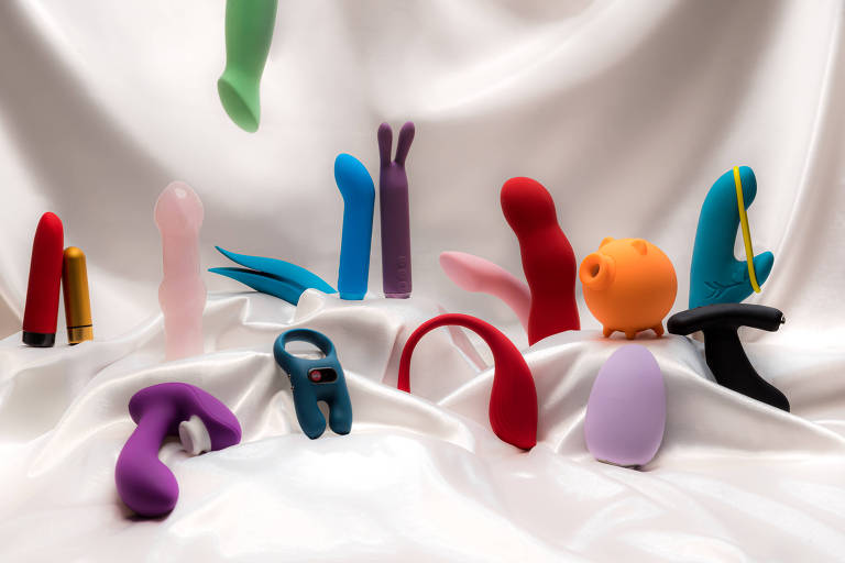 Sex toys coloridinhos e em diversos formatos são aposta para o Dia dos Namorados