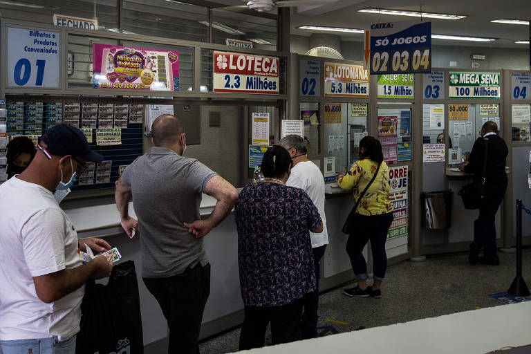Movimento em lotérica na região central da capital paulista