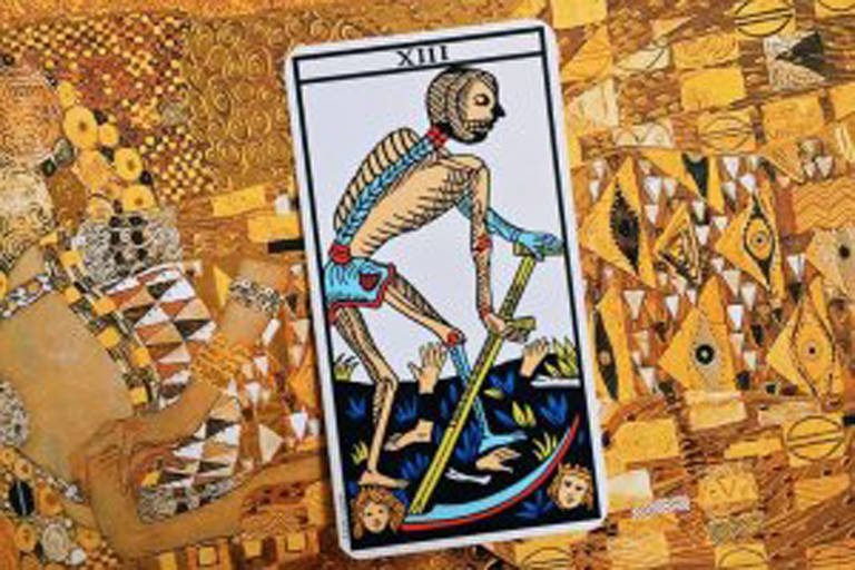 Mitos sobre o Tarot e a verdade por trás deles