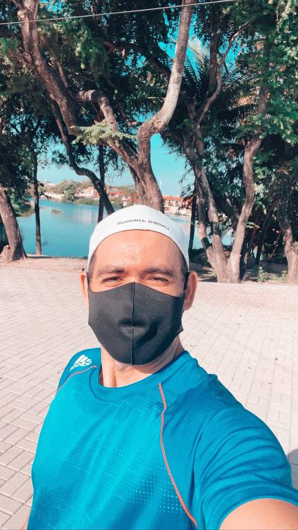 Jonas Reis Gonçalves dos Santos, 40, advogado e estudante de medicina, Fortaleza (CE)