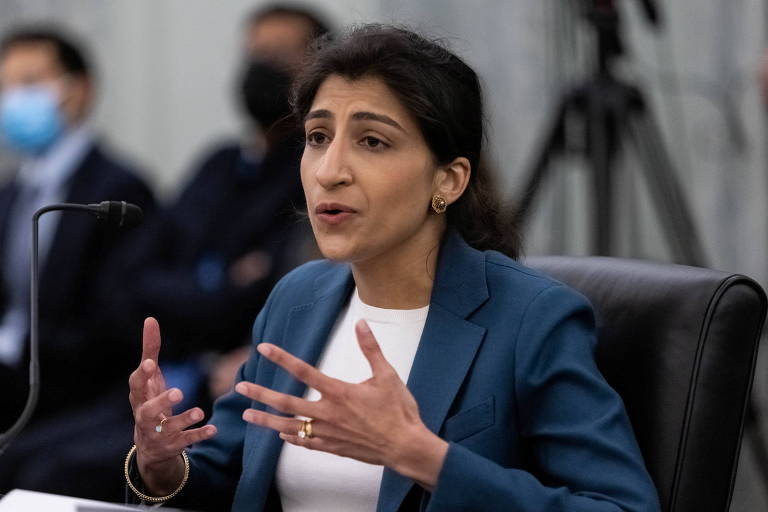 Lina Khan, grande crítica das 'big techs', vai chefiar órgão regulador dos EUA