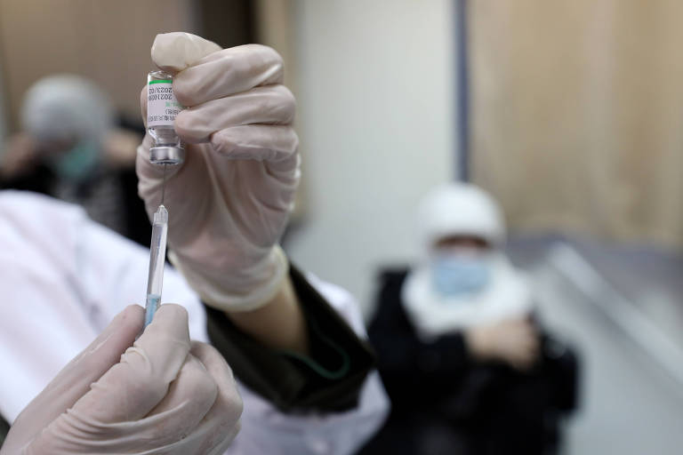 Palestinos cancelam acordo para receber 1 mi de vacinas prestes a vencer de Israel