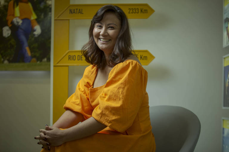 A empresária Katia Nishida, em uma de suas cinco franquias da CVC, localizada dentro de um shopping de capital paulista 