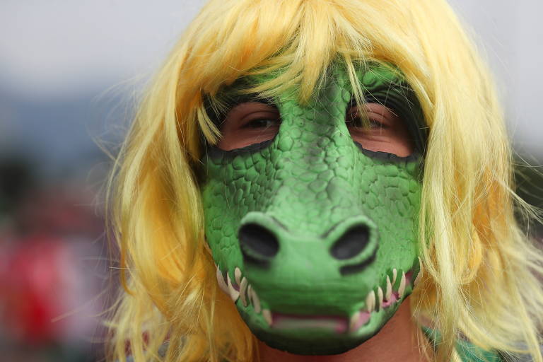O movimento no Rio de Janeiro tem apoio de partidos de oposição e centrais sindicais, como a CUT (Central Única dos Trabalhadores). Até este momento, já discursaram representantes de movimentos negro, feminista, LGBT e evangélicos