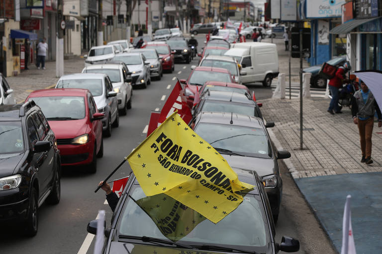 No ABC Paulista, carreata em protesto ao governo Bolsonaro em rua na zona central de São Bernardo Campo 