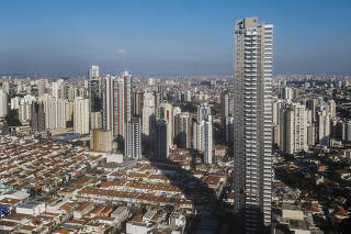 Prédios altos novos no Tatuapé, na zona leste de São Paulo