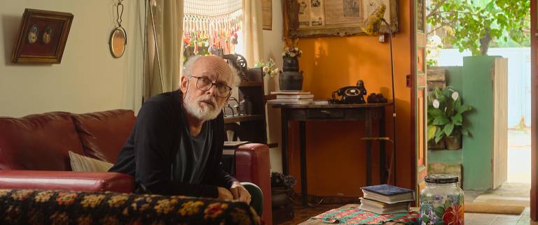 Everaldo Pontes em cena do filme 'Noites de Alface', dirigido por Zeca Ferreira