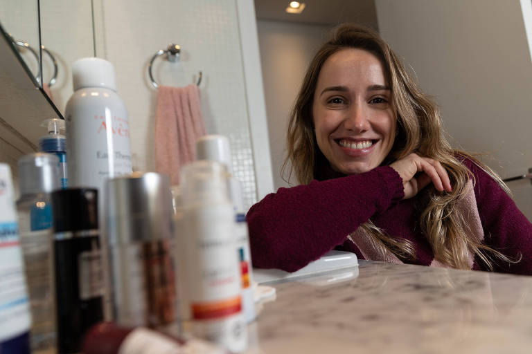 Carolynna Carvalho de Castro Cunha, 33, segue à risca as orientações passadas pela dermatologista 
