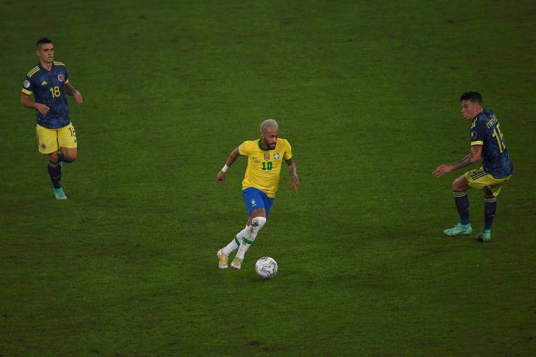 Neymar em ação na vitória sobre a Colômbia, no Rio de Janeiro