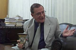 Jose Paulo Bisol , secretario de justiça e segurança do Rio Grande do Sul