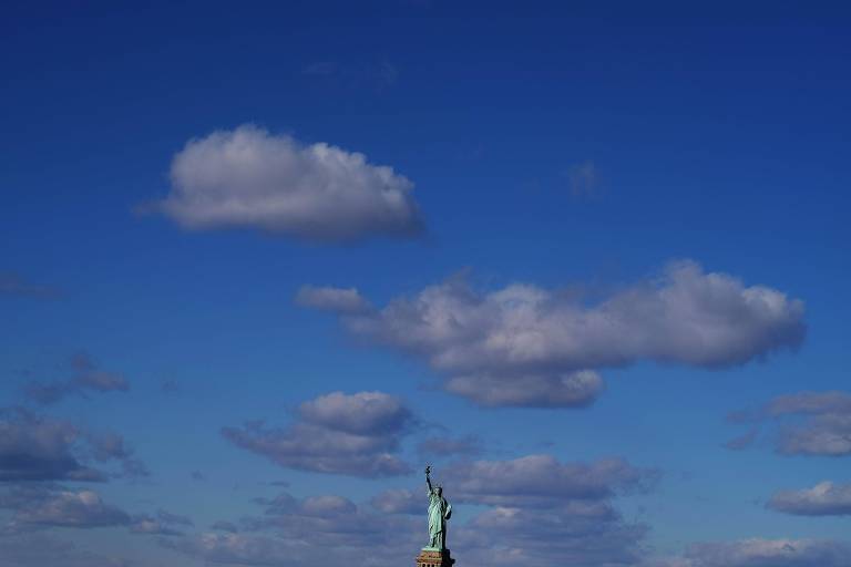 Estátua da Liberdade, na ilha da Liberdade, no porto de Nova York