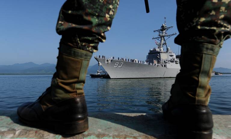 Exercícios militares no mar do Sul da China