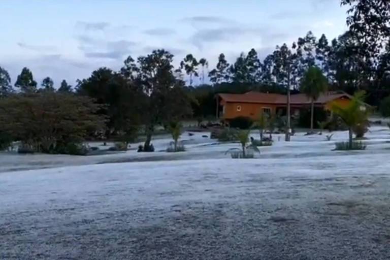 Serra Gaúcha registra neve, e Mato Grosso do Sul tem temperatura negativa; veja vídeo