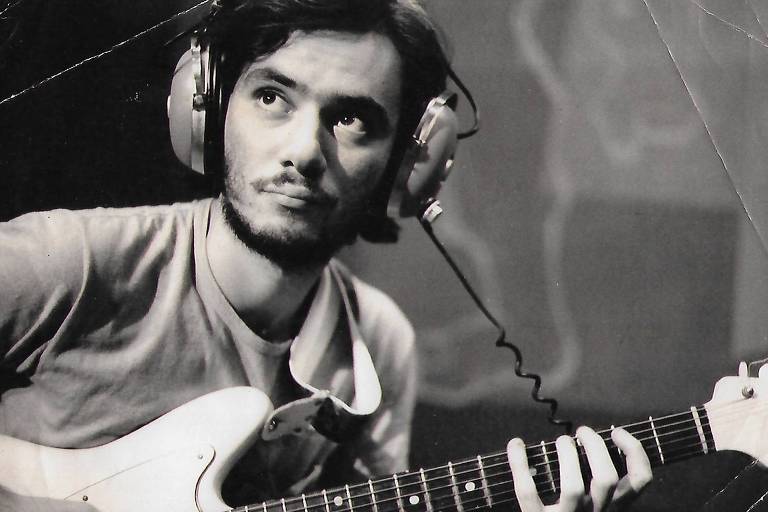 Lanny Gordin, gringo, fez da guitarra elétrica seu jeito de falar brasileiro
