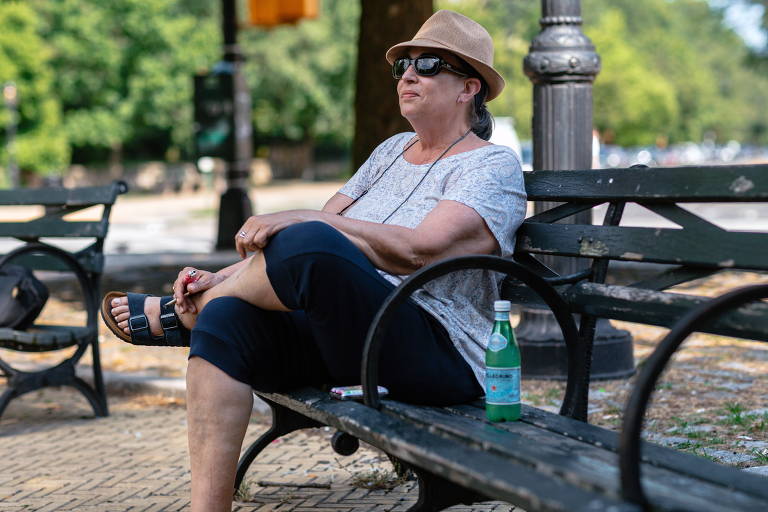 Susan Venditti, 64, professora aposentada de uma escola pública, se lembra de fumar ao lado do Prospect Park quando era adolescente, na década de 1970