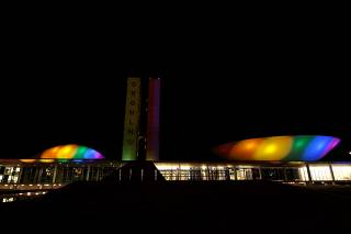 Projeção de luzes dia Orgulho LGBTQIA+ Brasília