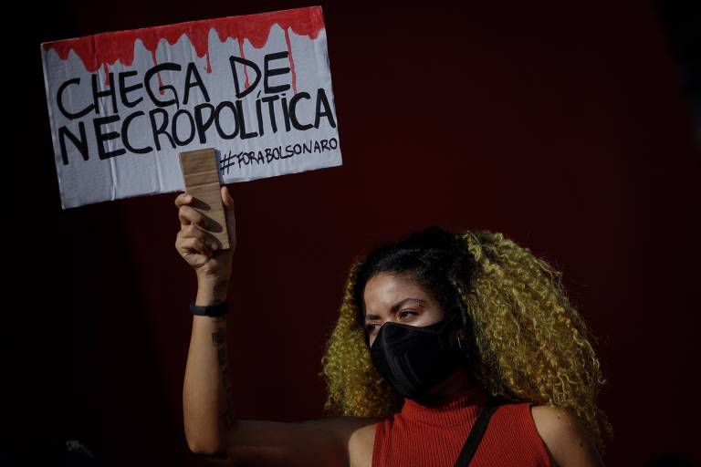 Manifestantes durante ato contra o presidente Jair Bolsonaro (sem partido), na avenida Paulista, em São Paulo.