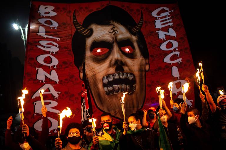 Cartazes marcam manifestações contra Bolsonaro  - 03.07.21