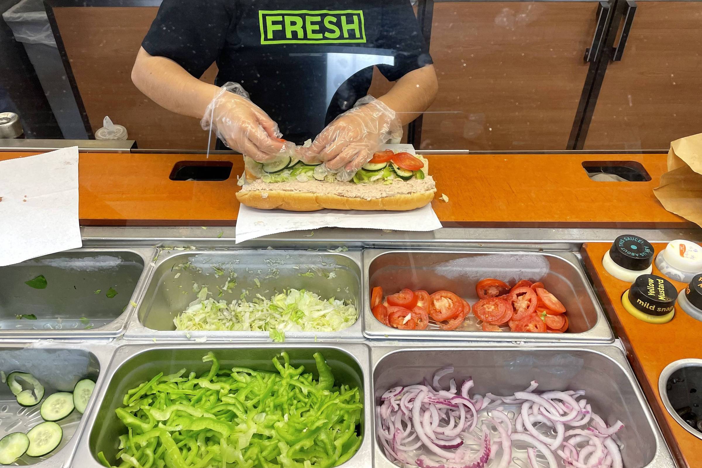 Nos EUA, um sanduíche do Subway veio com rato de brinde