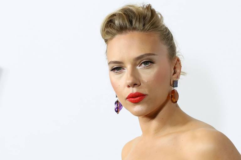 Scarlett Johansson dá à luz um dia após revelação da segunda gravidez