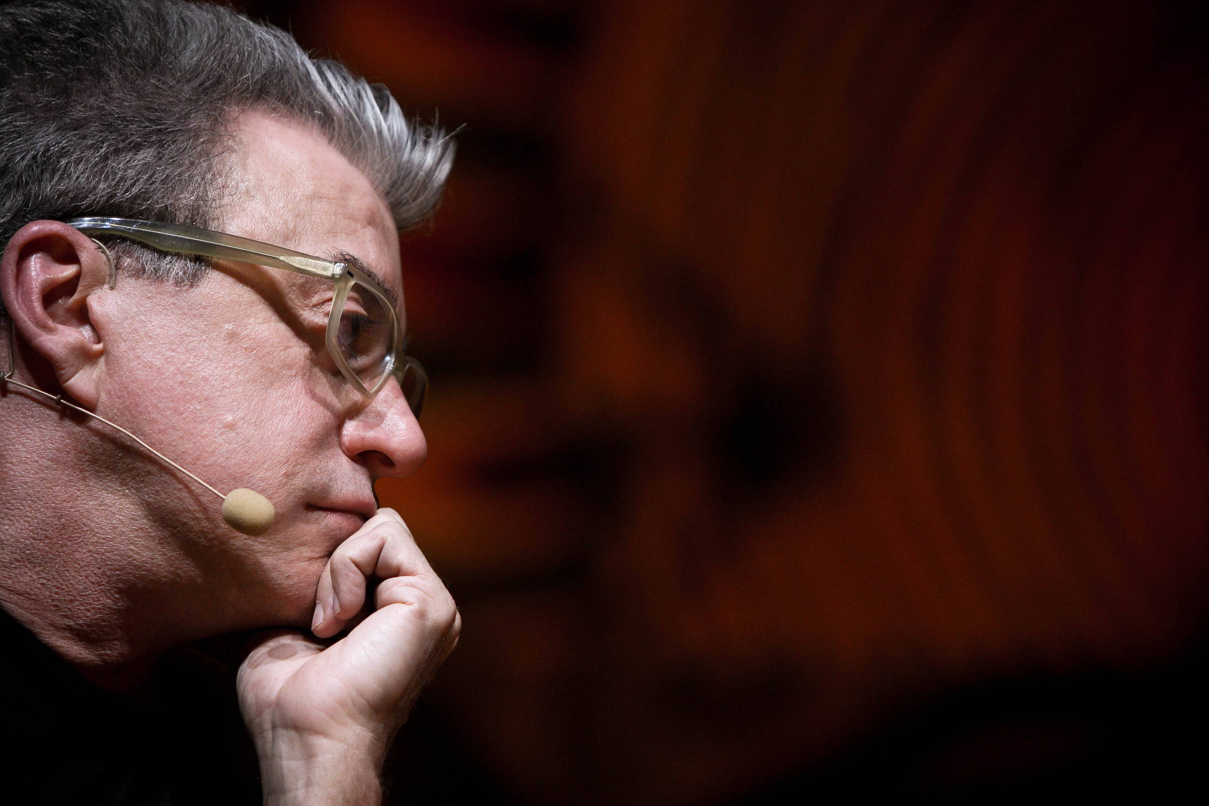 Edney Silvestre revê ódio da era Bolsonaro e Guerra do Paraguai em coletânea - UOL