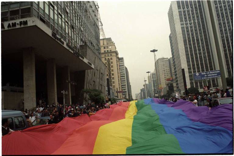 Conheça a história dos direitos LGBTQIA+ no Brasil