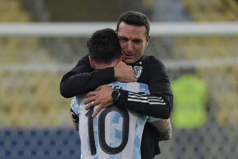 Scaloni convoca Messi e sete promessas para jogos das Eliminatórias - Folha  PE