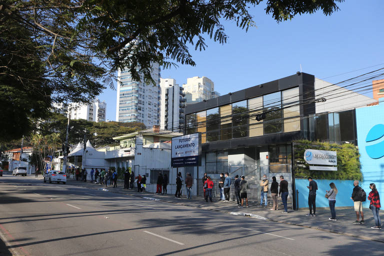 Prefeitura de São Paulo adia vacinação para pessoas de 28 anos