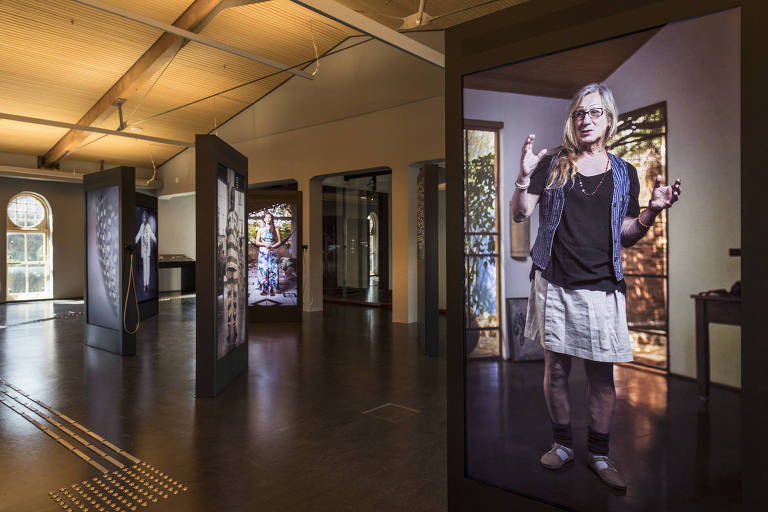 A cartunista Laerte é uma das pessoas que integram a instalação do Espaço Falares, no Museu da Língua Portuguesa